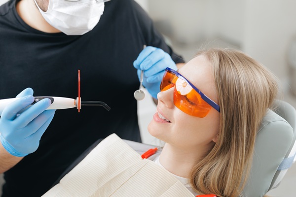 See A Laser Dentist For A Painless Treatment